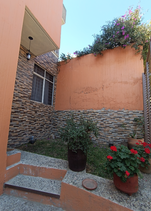 Captura de Pantalla 2025-05-16 a la(s) 14.08.09